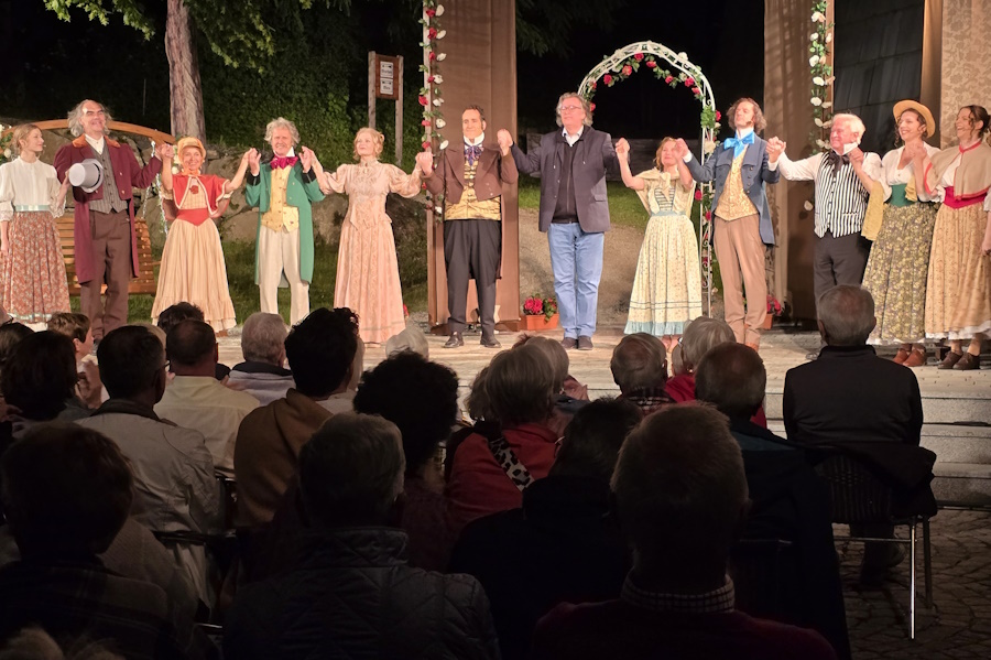 2025_Das.Maedl.aus.der.Vorstadt 8.jpg